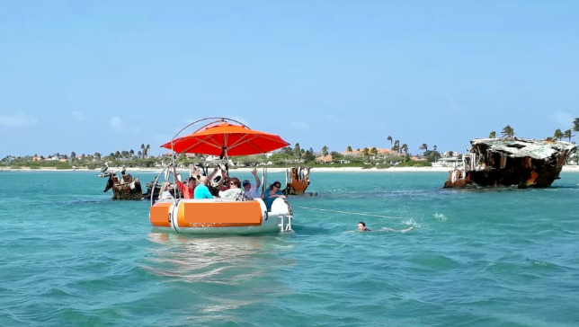 Bateau privé Aqua Donut (10 sièges) Aruba