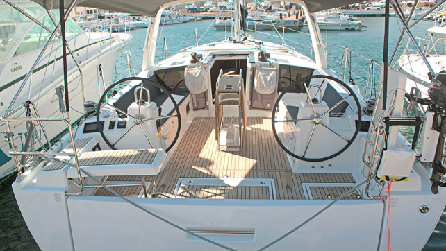 Paradisiac journey with exclusive boat along the Costa Brava.